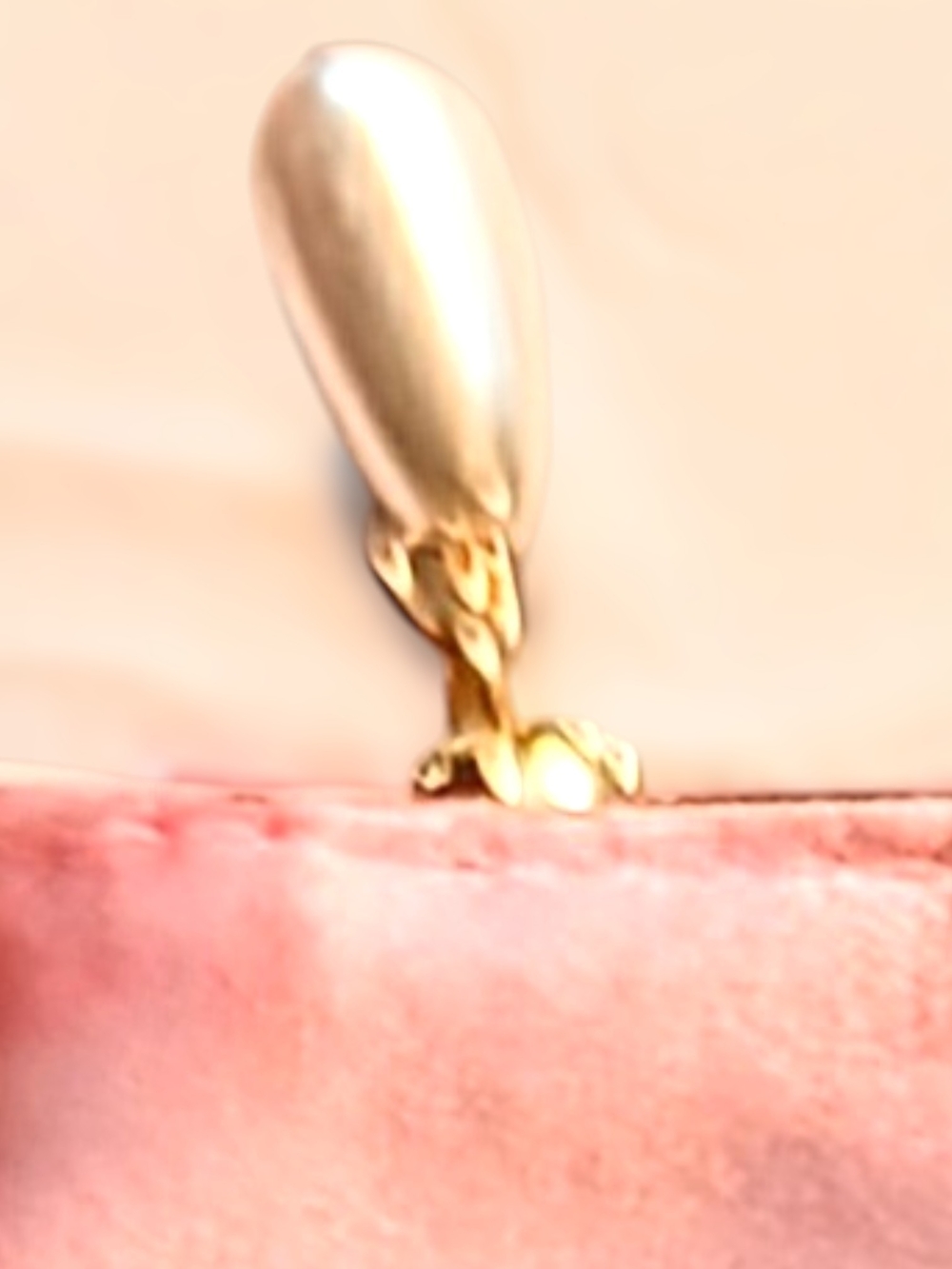 😎💄4/$20 ipsy Pink Satin Zip Cosmetic Pouch with Pearl-like Zipper Pull - Picture 4 of 6